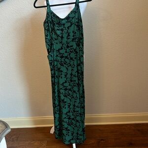 41 Hawthorn floral dress with pockets